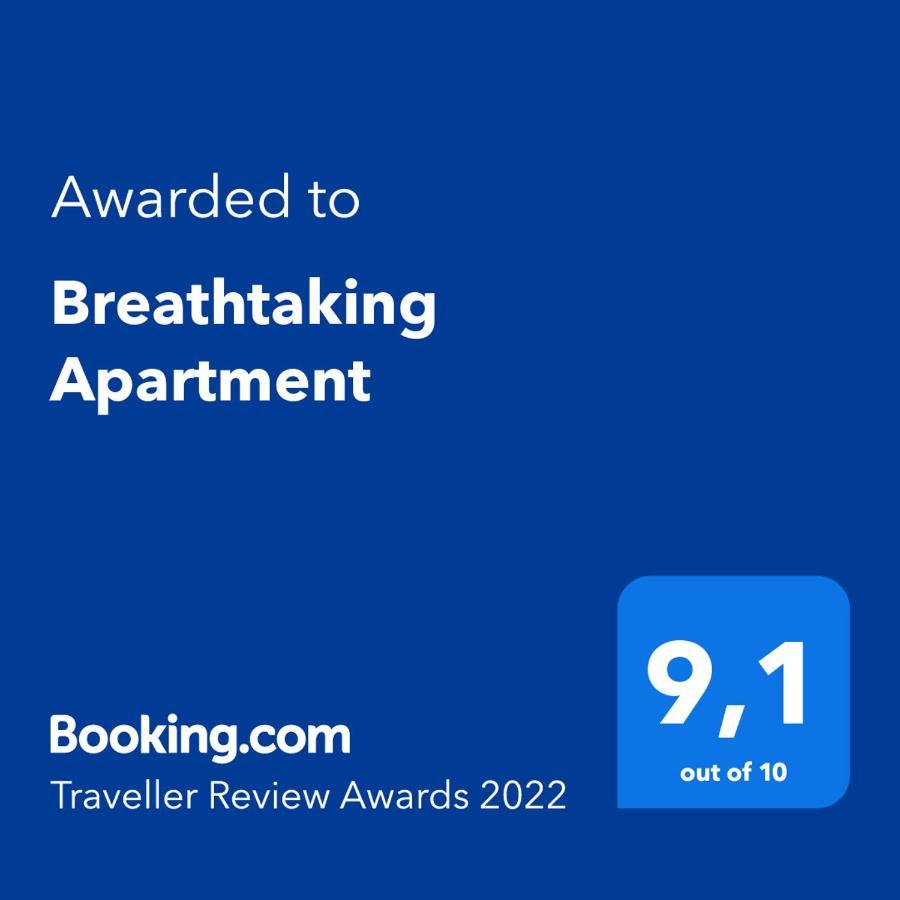 Breathtaking Apartment Торевиеха Екстериор снимка