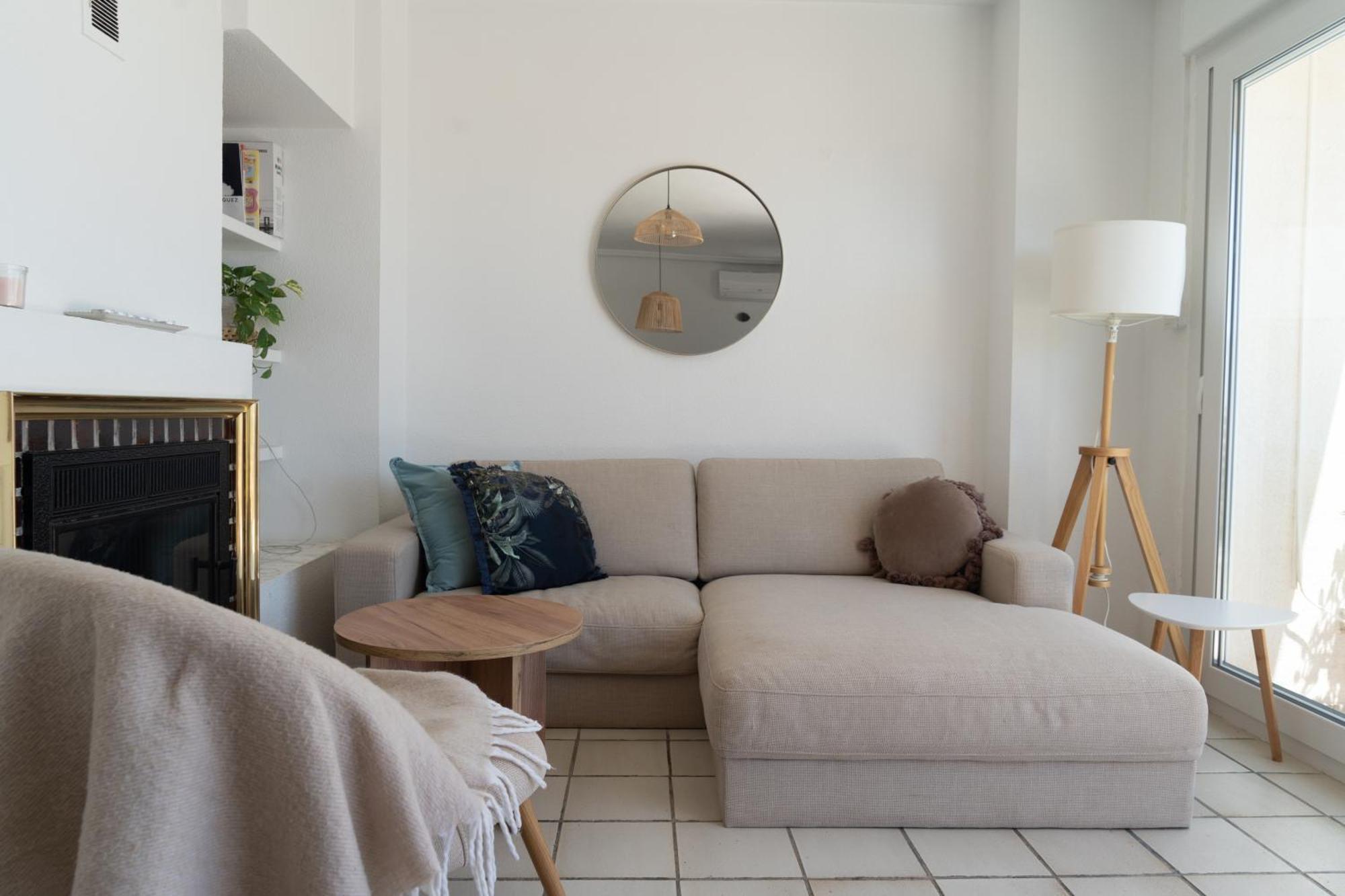 Breathtaking Apartment Торевиеха Екстериор снимка