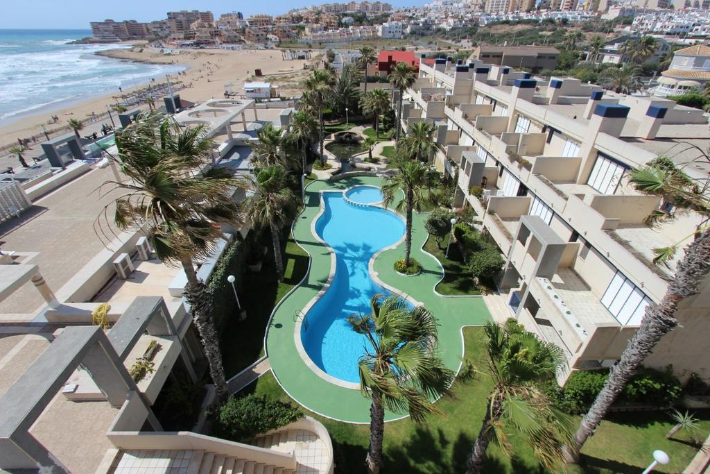 Breathtaking Apartment Торевиеха Екстериор снимка